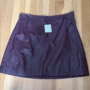 Elegant Purple Leather Skirt